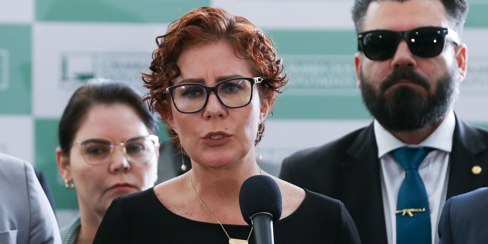 Carla Zambelli nega ter contratado hacker para prejudicar Moraes