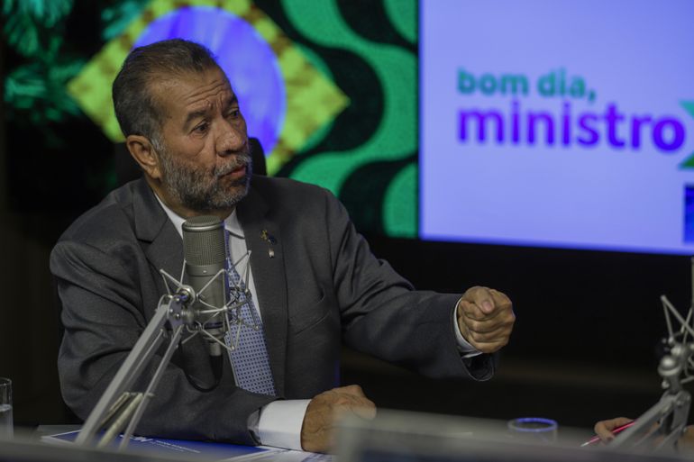 Carlos Lupi no Bom dia Ministro. | Agência Brasil