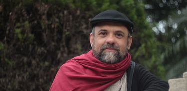 Escritor Paulo Rezzutti