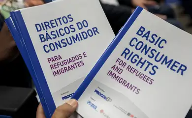 São Paulo (SP), 23/06/2025 -Procon-SP lança uma cartilha e um conjunto de folders sobre direitos básicos do consumidor, desenvolvidos especialmente para refugiados e migrantes que se encontram no Brasil.
Foto: Paulo Pinto/Agência Brasil