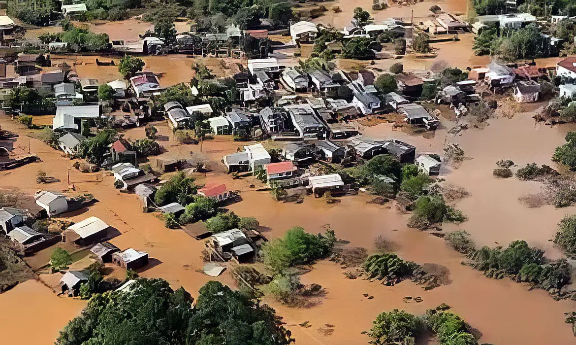 Número de mortes em enchentes no RS sobe para 41 | Radioagência Nacional