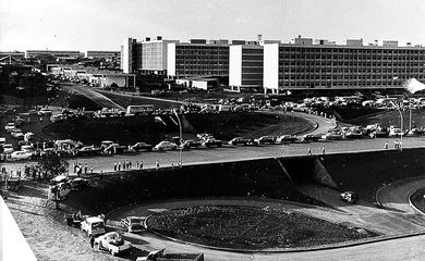 Eixo Rodoviário em 21 de Abril de 1960, inauguração de Brasília