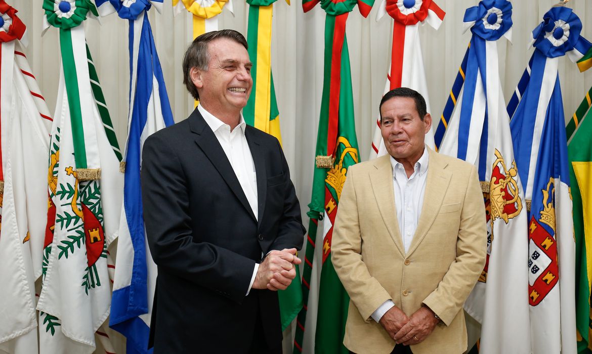 Presidente da República, Jair Bolsonaro, durante transmissão de cargo para o Vice-Presidente, General Hamilton Mourão.