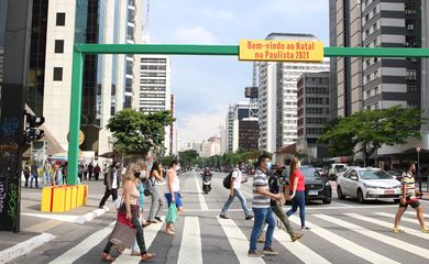 Decoração de Natal da prefeitura de São Paulo na Avenida Paulista.