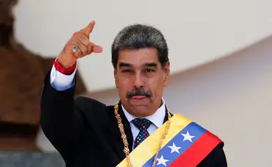 Presidente da Venezuela, Nicolás Maduro, durante cerimônia de posse para um terceiro mandato no cargo em Caracas
10/01/2025 REUTERS/Leonardo Fernandez Viloria