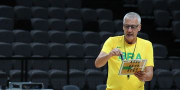 Aleksandar Petrovic reassume a Seleção Brasileira de basquete masculino