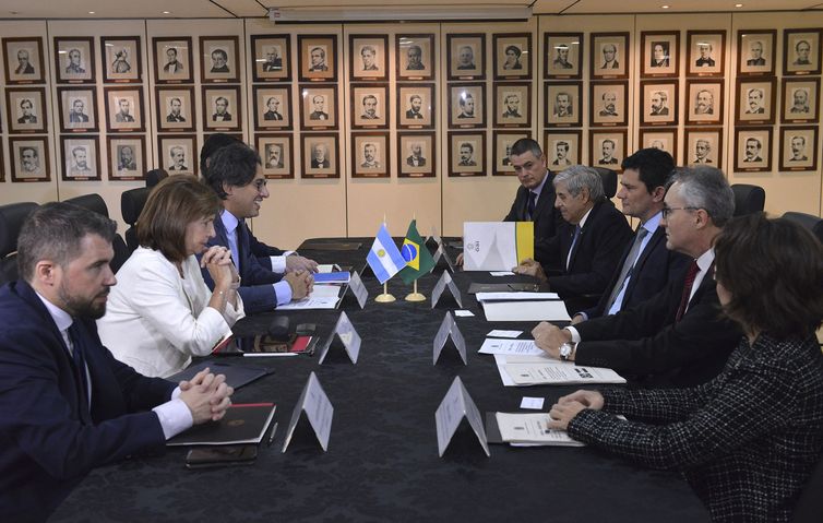 Ministro Sérgio Moro durante reunião com os Ministros Argentinos de Justiça e Direitos Humanos, Germán Garavano e da Segurança, Patrícia Bullrich.
