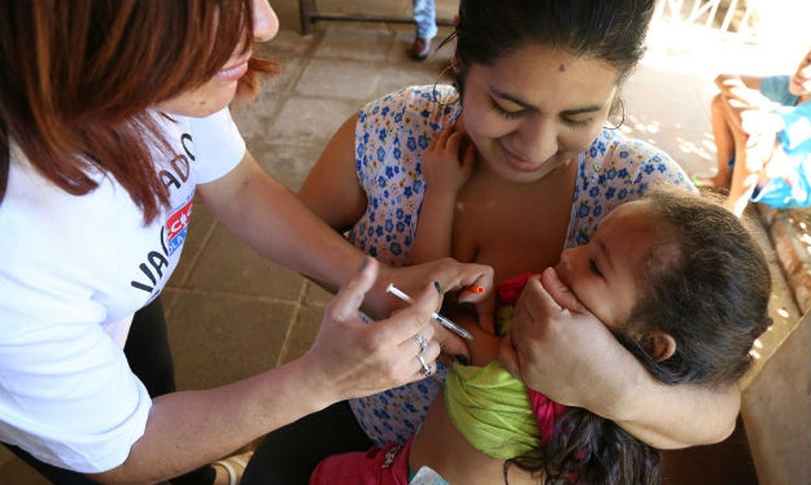 A OMS destaca que o o índice de imunização da segunda dose da vacina contra o sarampo na Europa é de menos de 95%