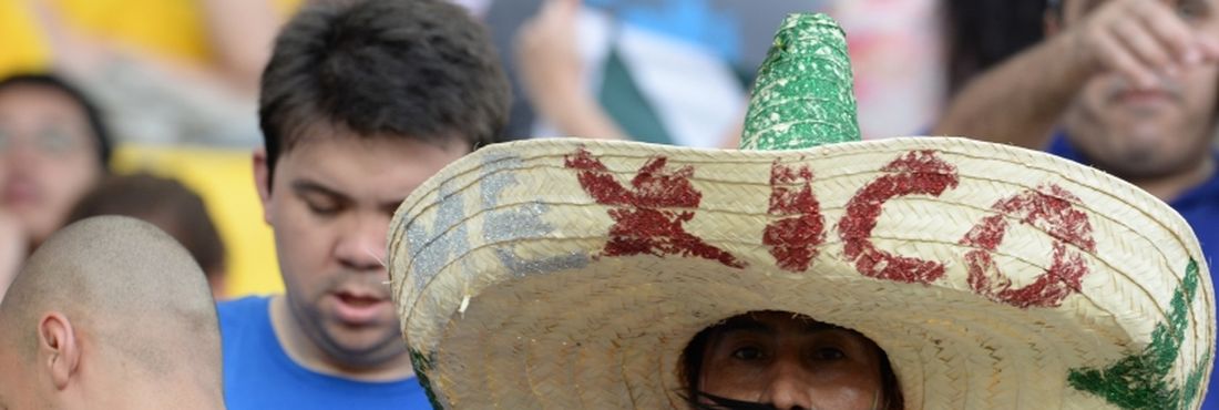 Torcedores no jogo entre Itália e México, pela Copa das Confederações, no Estádio do Maracanã