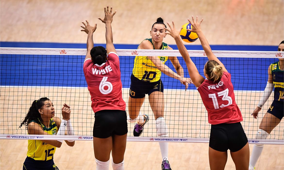 Seleção brasileira feminina perde por 3 sets a 2 para Canadá - terceira semana - jogo 2 da Liga das Nações 2023 - em 29/06/2023
