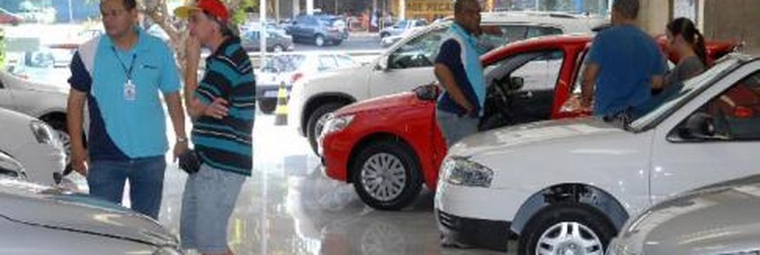 Redução do IPI para carros fez inflação oficial desacelerar em junho