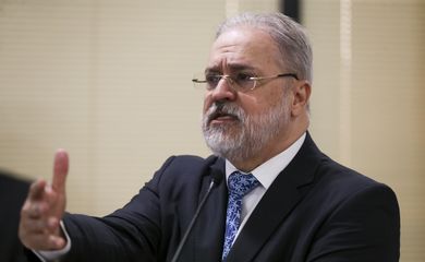 O procurador-geral da República, Augusto Aras,participa de reunião para discutir a produção nacional de fertilizantes e seus impactos econômicos, ambientais e sociais.