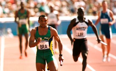 Cláudio Roberto Sousa ,prata do revezamento 4x100 ,Jogos Olímpicos de Sydney/2000