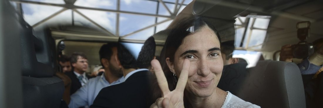 Brasilia - Blogueira cubana, Yoani Sánchez chega a capital federal para participar de reunião no Congresso Nacional