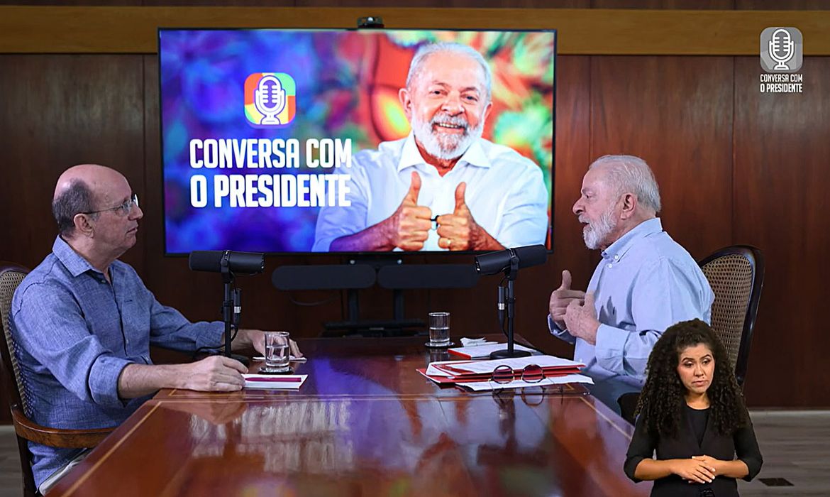 Brasília (DF), 24.10.2023 - Presidente Lula é entrevistado pelo jornalista Marcos Uchoa para o programa Conversa com o Presidente. Imagem: Canal Gov