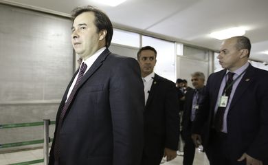 Brasília - O presidente da Câmara, Rodrigo Maia, fala sobre a votação da denúncia contra Temer na Comissão de Constituição e Justiça (Fabio Rodrigues Pozzebom/Agência Brasil)