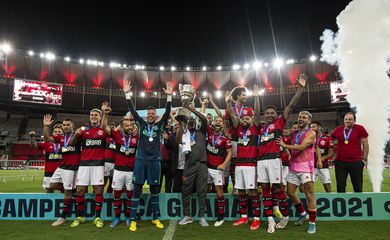 Flamengo ergue a Taça Guanabara pela 23ª vez.