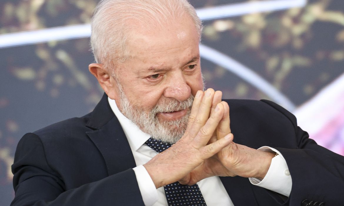 Marcelo Camargo/Agência Brasil Brasília (DF), 03/12/2024 - O presidente Luiz Inácio Lula da Silva participa do lançamento e implementação da Missão 1 do programa Nova Indústria Brasil (NIB), no Palácio do Planalto. Foto: Marcelo Camargo/Agência Brasil