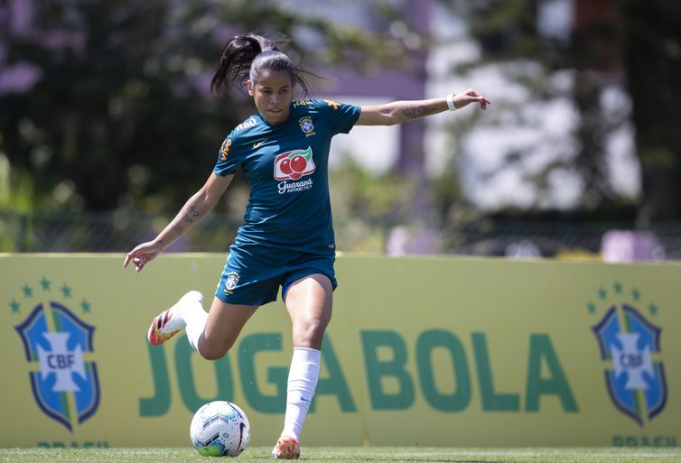 Thais Magalhães/CBF/Direitos Reservados vic, seleção feminina, treino