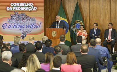 Brasília (DF), 25/10/2023 - O presidente Luiz Inácio Lula da Silva participa de cerimônia de instalação do Conselho da Federação e dá posse aos seus membros, no Palácio do Planalto. Foto: Marcelo Camargo/Agência Brasil