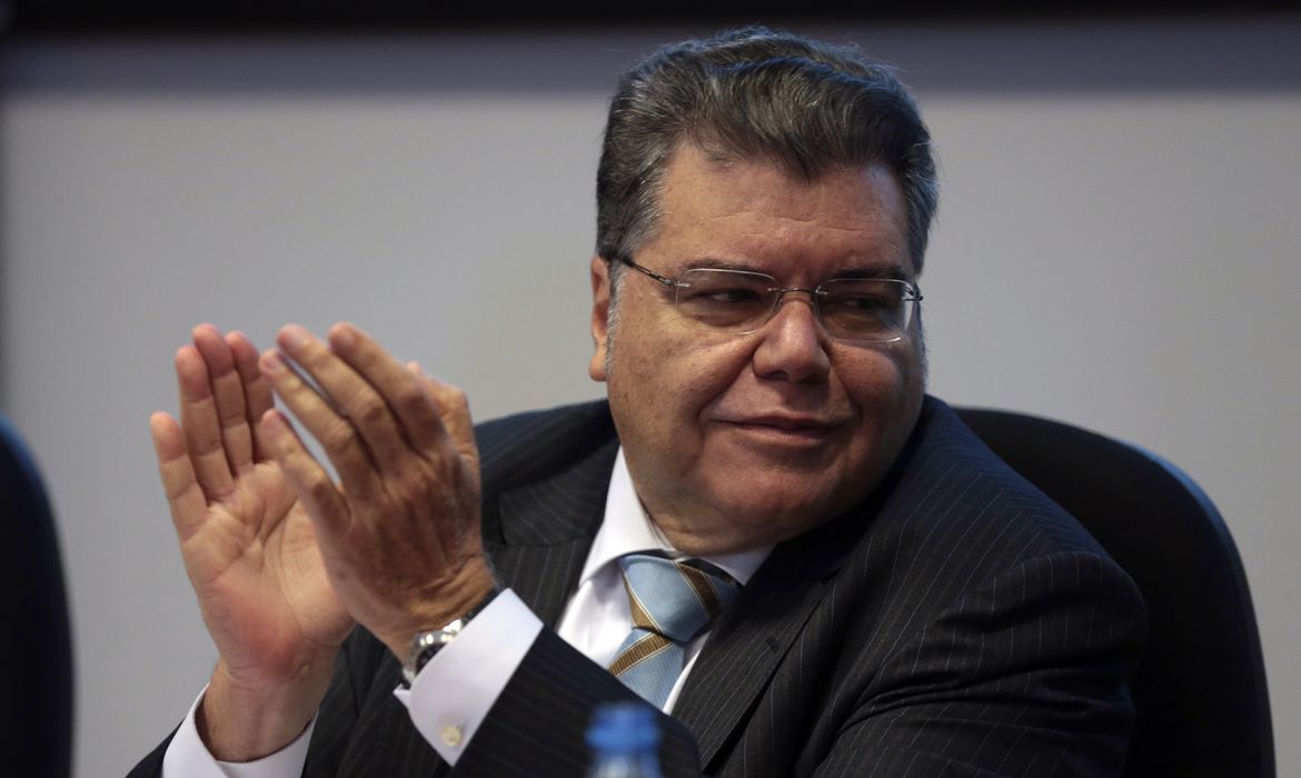 Brasília – O ministro do Meio Ambiente,Sarney Filho,   participa do encerramento do seminário 20 anos da Lei das Águas (José Cruz/Agência Brasil) 