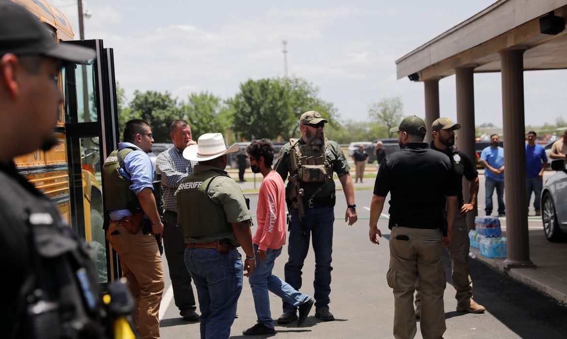 Shooting reported near elementary school in Uvalde, Texas