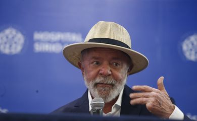 São Paulo (SP), 15/12/2024 - Presidente da República, Luiz Inácio Lula da Silva fala durante entrevista coletiva após cirurgia no hsopital Sírio-Libanês. Foto: Paulo Pinto/Agência Brasil