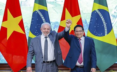 Presidente da República, Luiz Inácio Lula da Silva, durante encontro com o Primeiro-Ministro do Vietnã, Pham Minh Chinh.
Palácio do Governo - Vietnã.

Foto: Ricardo Stuckert / PR