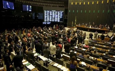 Brasília - Plenário da Câmara dos Deputados vota MP do Refis, que possibilita o parcelamento de dívidas (Wilson Dias/Agência Brasil)