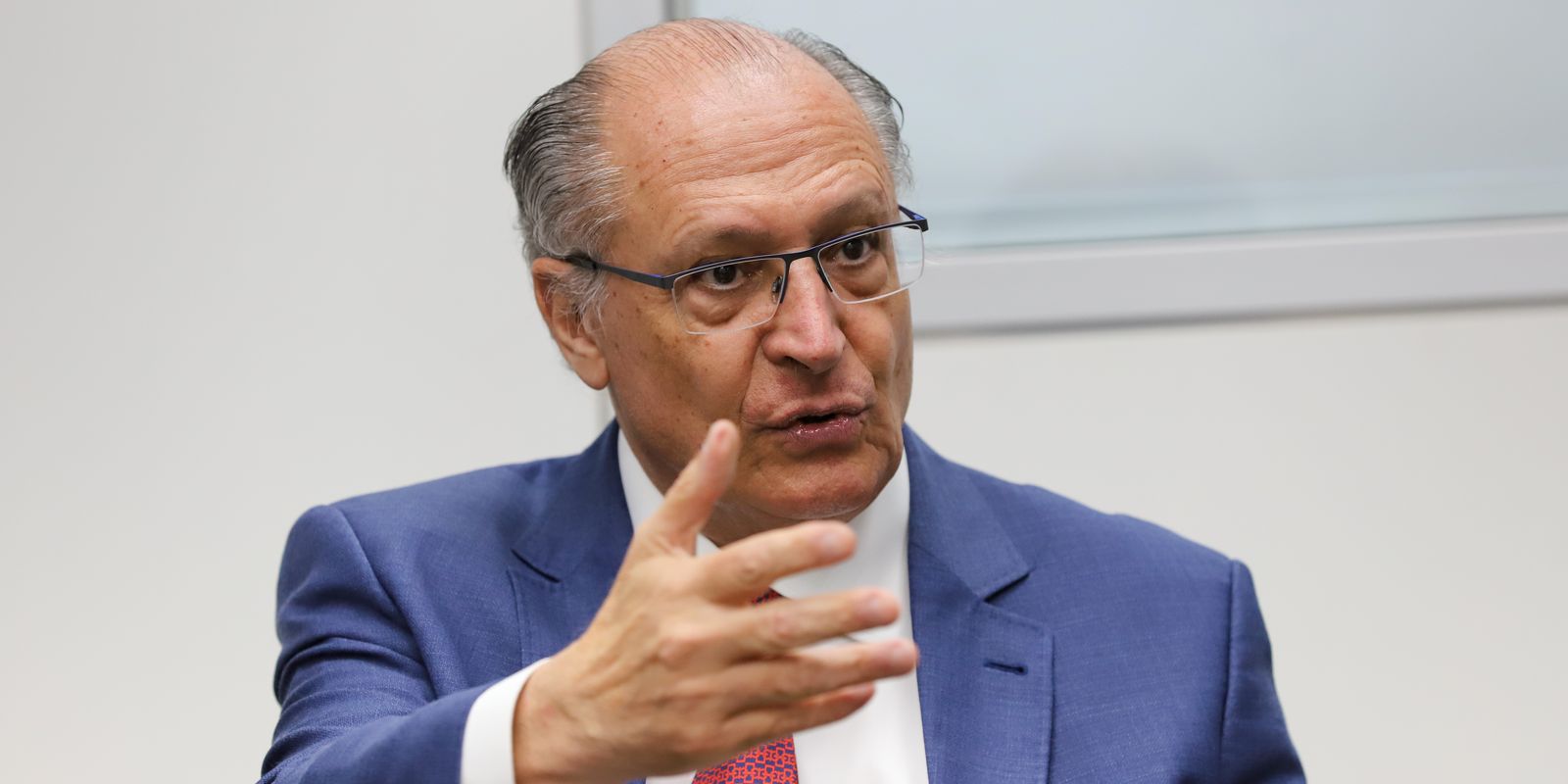 Brasil ficou caro antes de ficar rico, diz Alckmin
