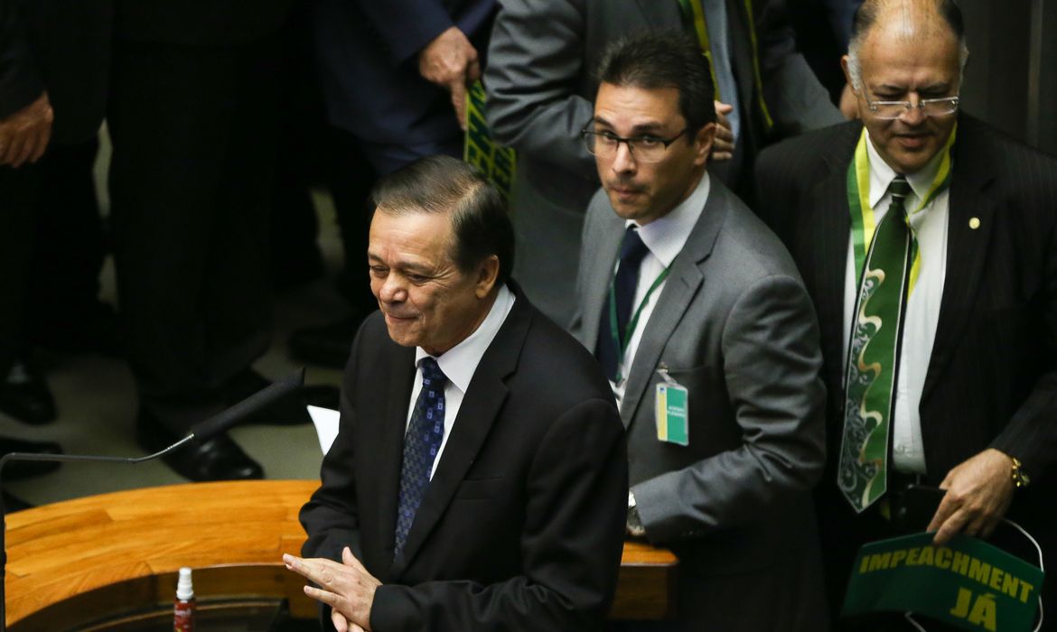 Brasília - Deputado Jovair Arantes fala durante sessão para votação da autorização ou não da abertura do processo de impeachment da presidenta Dilma Rousseff, no plenário da Câmara dos Deputados ( Marcelo Camargo/Agência Brasil)
