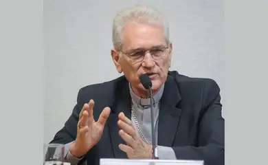 Brasília 21/04/2025 - Comissão de Direitos Humanos e Legislação Participativa (CDH) realiza  audiência pública interativa destinada a debater a situação dos ministros de confissão religiosa idosos do Brasil.

Em pronunciamento, secretário–geral da da Conferência Nacional dos Bispos do Brasil (CNBB), Dom Leonardo Ulrich Steiner.

Foto: Pedro França/Agência Senado