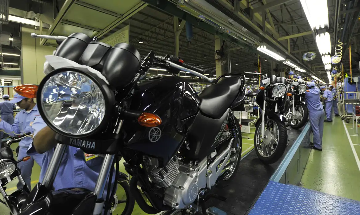 Fábrica da yamaha. linha de montagem motocicletas chão fábrica. manaus (am) 26.10.2010 - foto: josé paulo lacerda