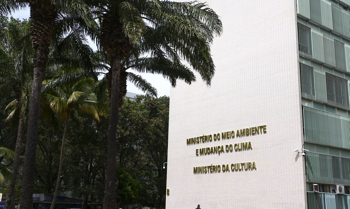Brasília (DF), 10/04/2023 - Fachada do ministério da Cultura e ministério do Meio Ambiente e Mudança do Clima