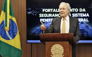 Brasília (DF), 13/02/2025 - O ministro da Justiça e Segurança Pública, Ricardo Lewandowski, apresenta balanço detalhado dos investimentos e das medidas implementadas pela pasta para reforçar a segurança nas unidades prisionais do Sistema Penitenciário Federal. O foco da apresentação terá ênfase nas ações executadas após a fuga de dois detentos da Penitenciária Federal de Mossoró, no Rio Grande do Norte, em 14 de fevereiro de 2024. Foto: Bruno Peres/Agência Brasil