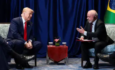 U.S. President Donald Trump and Brazilian President Luiz Inacio Lula da Silva talk as they meet on the sidelines of the 47th Association of Southeast Asian Nations (ASEAN) summit in Kuala Lumpur, Malaysia, October 26, 2025. REUTERS/Evelyn Hockstein