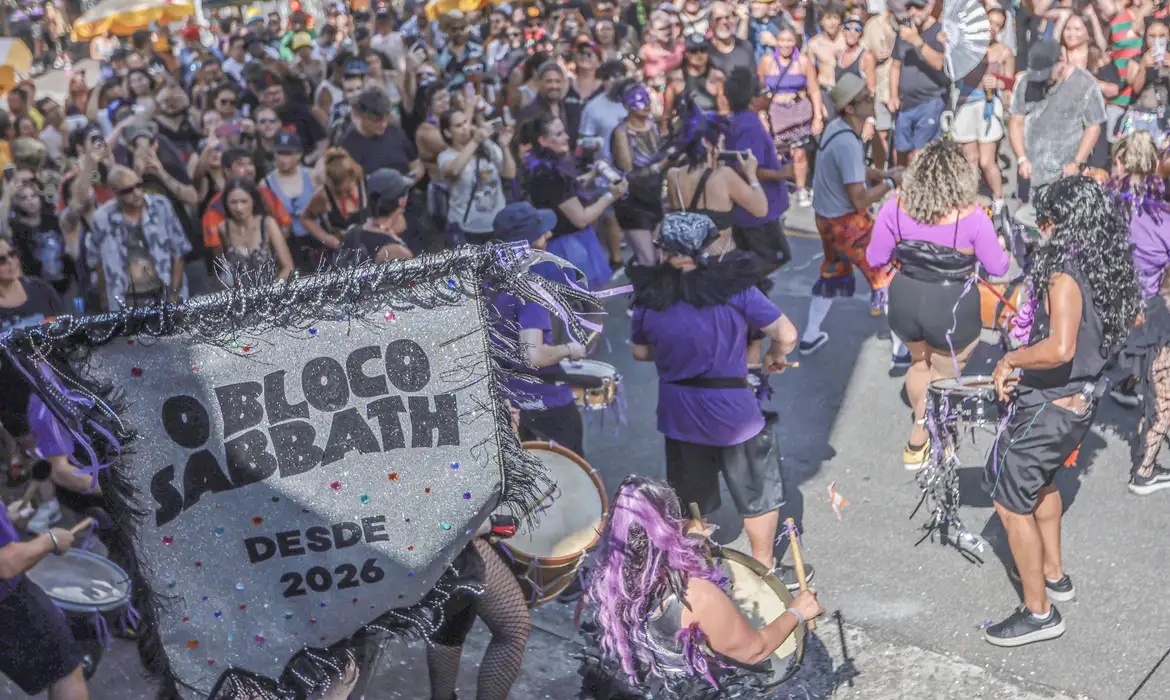Paulo Pinto/Agência Brasil São Paulo (SP), 16/02/2026 - Desfile do Bloco Sabbath, na Rua Caetés na Pompéia.
Foto: Paulo Pinto/Agência Brasil