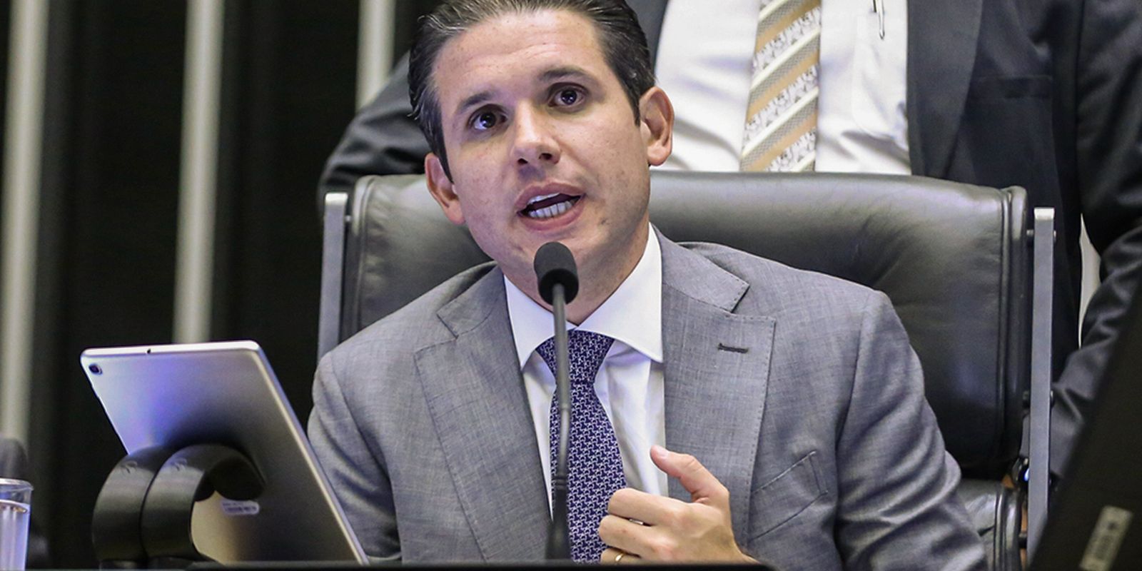 Motta defende participação de bancos no debate da isenção do IR Motta defende participação de bancos no debate da isenção do IR