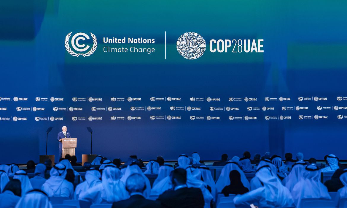 Dubai, Emirados Árabes Unidos, 01.12.2023 - Presidente da República, Luiz Inácio Lula da Silva, discursa na sessão de abertura da Presidência da 28ª Conferência das Nações Unidas sobre Mudança do Clima (COP28), em Dubai. Foto: Ricardo Stuckert/PR