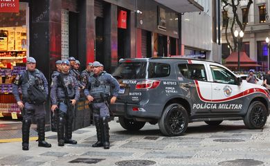 São Paulo (SP), 28/03/2025 - Polícia Miltar de São Paulo - PMSP faz policiamento durante leilão do lote Alto Tietê, das linhas 11-Coral, 12-Safira e 13-Jade de trens, durante sesão pública na B3. Foto: Paulo Pinto/Agência Brasil