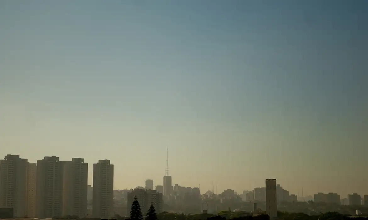 Arquivo/Marcelo Camargo/Agência Brasil Calor em São Paulo