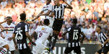 Ouça ao vivo: Botafogo e Fluminense se enfrentam no Estádio Nilton Santos
