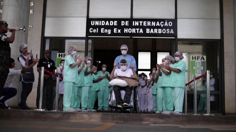 Idosos devem ter cuidados redobrados durante pandemia