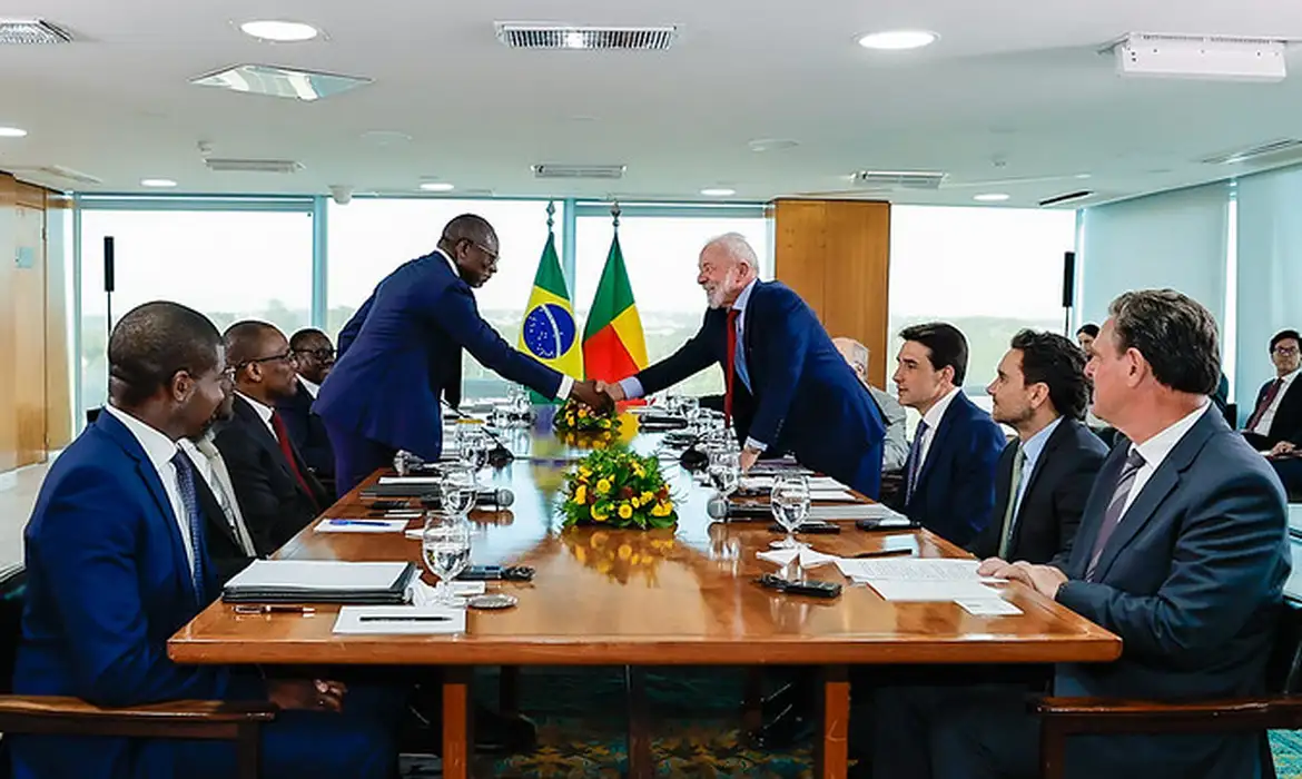 Presidente da República, Luiz Inácio Lula da Silva, durante reunião ampliada com o Presidente da República do Benim, Patrice Talon. Palácio do Planalto, Brasília - DF.
Foto: Claudio Kbene / PR