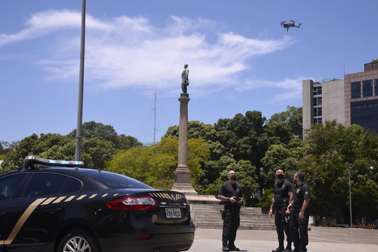 Polícia Federal realiza exercício simulado com o uso de drones, para o combate a crimes eleitorais nos dias das eleições municipais de 2020, na Praça Mauá, região portuária do Rio de Janeiro.
