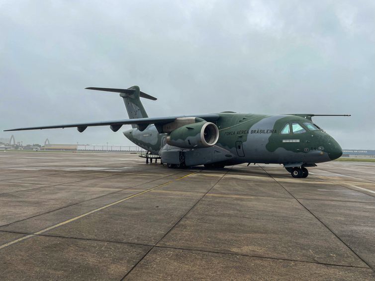 Rio de Janeiro (RJ) 09/12/2023 - A aeronave KC-390 Millennium transporta para Gaza, 11 toneladas de alimentos para atender populações em situação de emergência pública. A iniciativa é coordenada pela Agência Brasileira de Cooperação, do Ministério das Relações Exteriores (MRE).
Foto: Fab/Gov