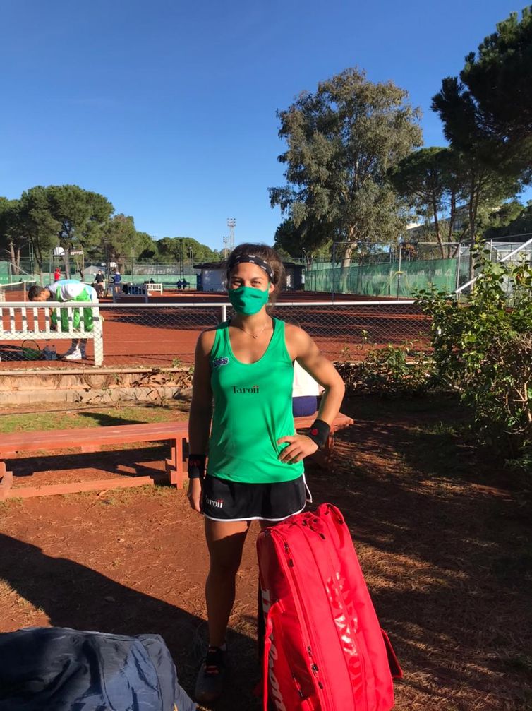 Carol Meligeni no torneio de Antália.