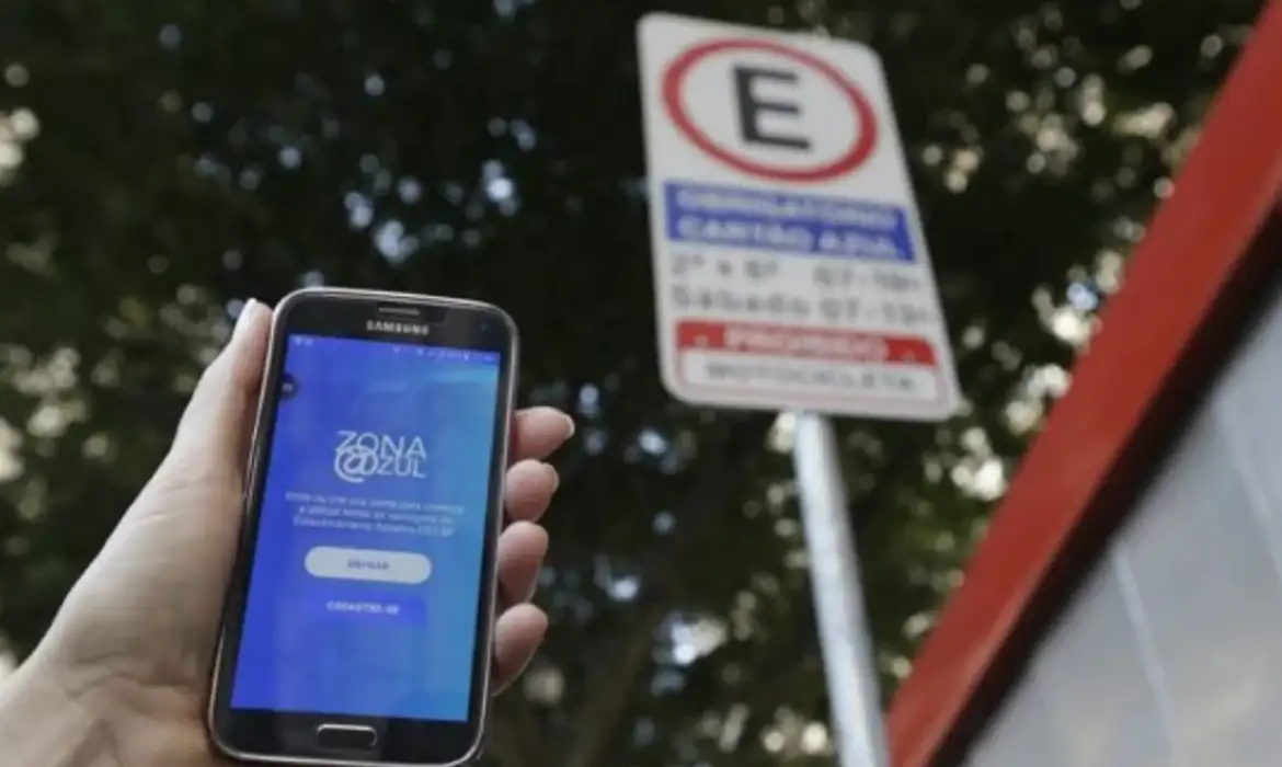 Zona Azul - Tarifa básica válida por uma hora de estacionamento nas ruas da capital passará dos atuais R$ 6,08 para R$ 6,36, reajuste de 4,6%. Foto: Cesar Ogata/Prefeitura de São Paulo