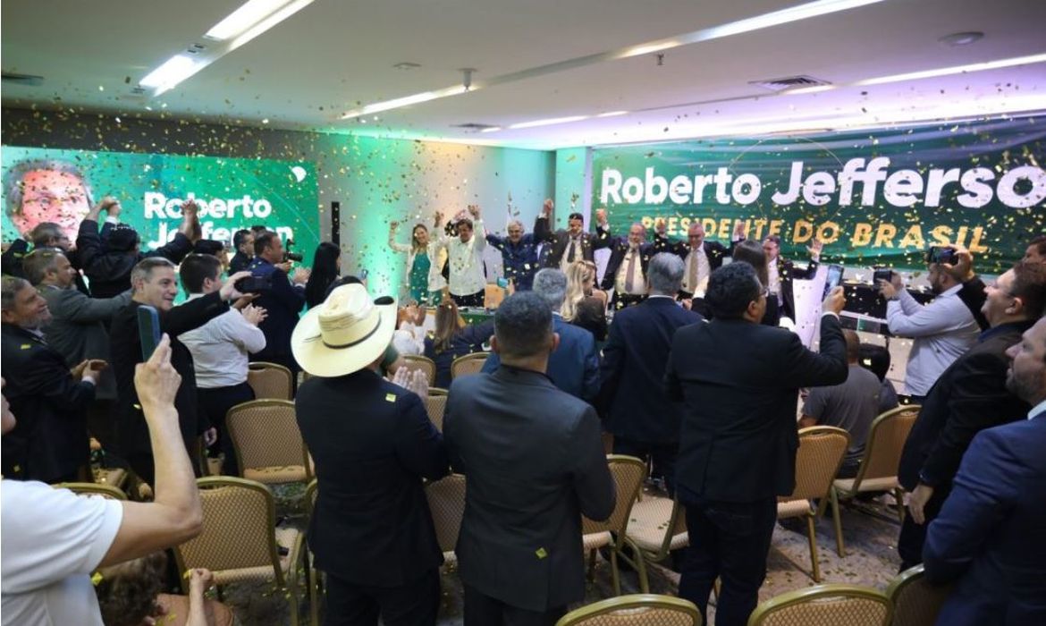 Convenção do PTB escolhe Roberto Jefferson como candidato a presidente