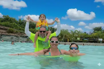 Bras&iacute;lia (DF), 18/06/2026 &ndash;  fam&iacute;lia na piscina &eacute; a Ros&acirc;ngela Dia do orgulho autista: saiba os direitos dos alunos na escola. Dia do orgulho autista: saiba os direitos dos alunos na escola
Foto: Rosangela/Arquivo pessoal